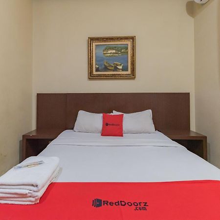 Reddoorz At La Mega Near Pasar Pagi Cirebon Hotel Luaran gambar