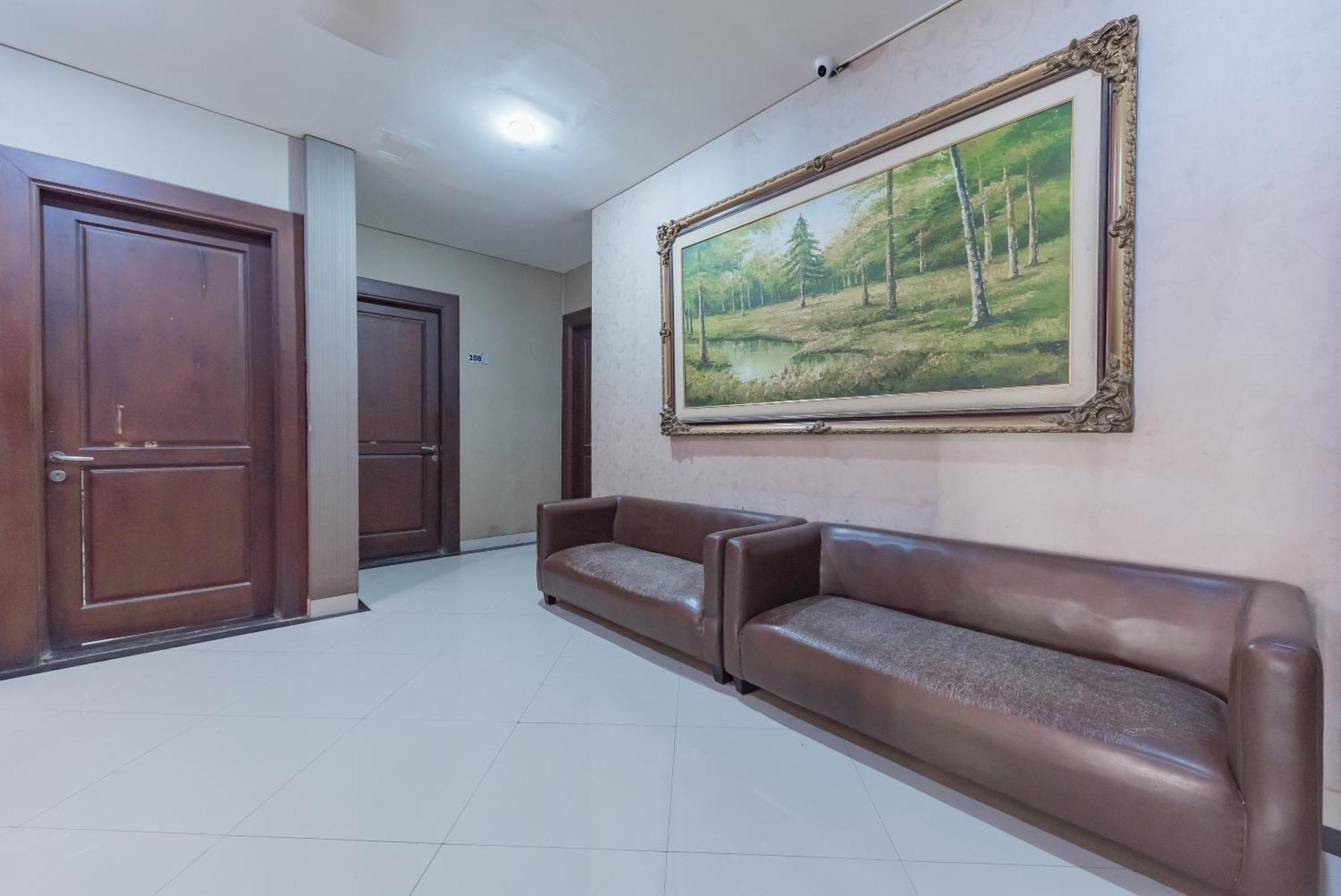 Reddoorz At La Mega Near Pasar Pagi Cirebon Hotel Luaran gambar
