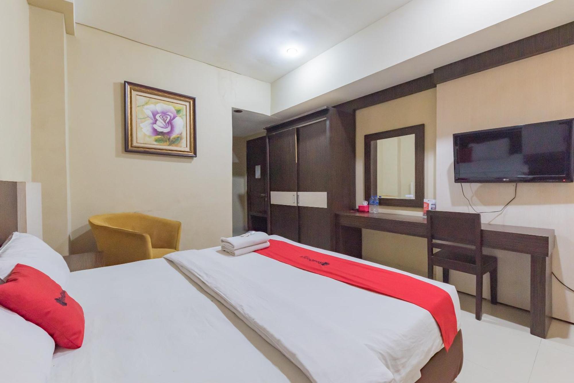 Reddoorz At La Mega Near Pasar Pagi Cirebon Hotel Luaran gambar