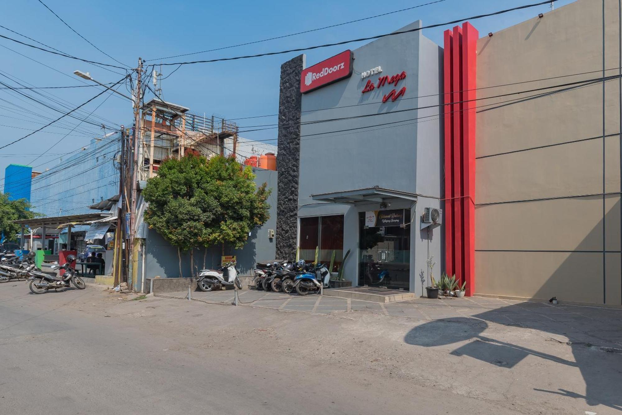 Reddoorz At La Mega Near Pasar Pagi Cirebon Hotel Luaran gambar